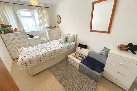 2 bedroom semi-detached bungalow for sale, Admirals Walk, Littlehampton