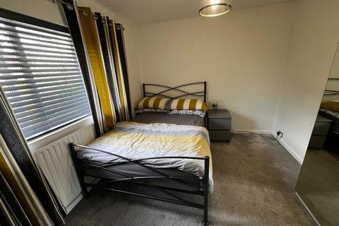 3 bedroom semi-detached house to rent, Thistle Grove, Welwyn Garden City AL7