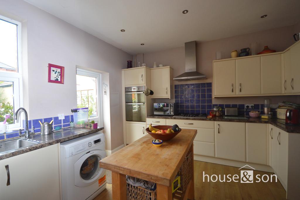 Kitchen Main