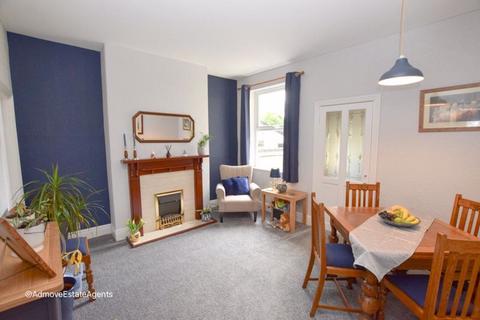 2 bedroom end of terrace house for sale, Sinderland Road, Altrincham, WA14