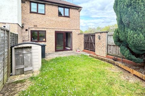 54 Buscombe Gardens, Hucclecote, Gloucester, GL3 3QG