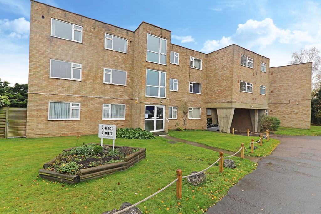Ext - Tudor Court