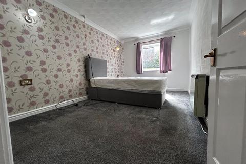 1 bedroom retirement property to rent, Liverpool Road North, Liverpool L31