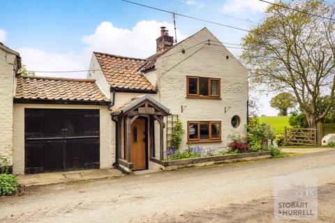 3 bedroom detached house for sale, The Hill, Norwich NR10