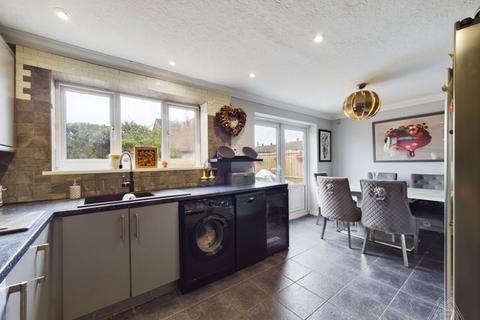 81 Martin Road, Aveley, South Ockendon, RM15 4TS