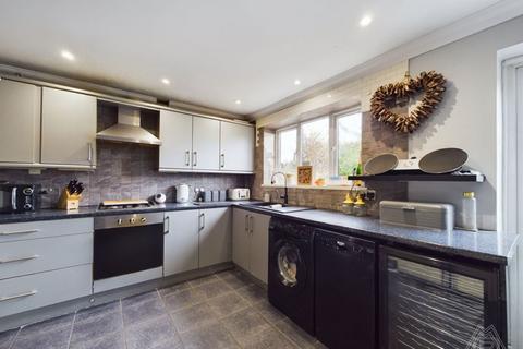 81 Martin Road, Aveley, South Ockendon, RM15 4TS
