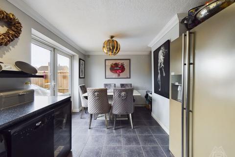 81 Martin Road, Aveley, South Ockendon, RM15 4TS