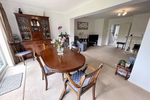 13 Candale Close, Dunstable, LU6 3PE