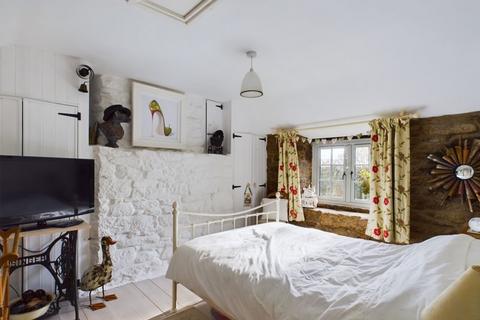 4 bedroom cottage for sale, Tolcarnwartha, Porkellis, Helston