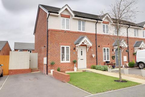 3 bedroom end of terrace house for sale, Leighton View, Market Drayton TF9