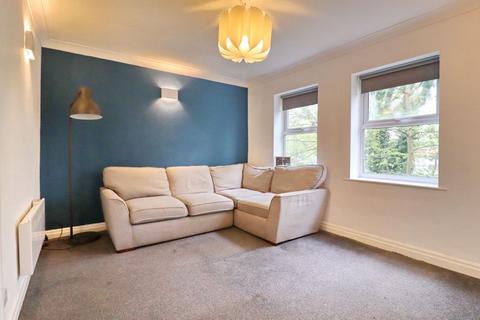 2 bedroom apartment for sale, Montonmill Gardens, Manchester M30