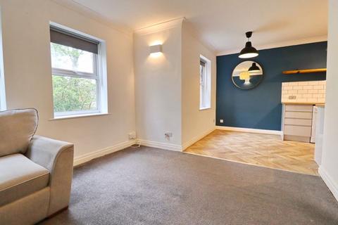 2 bedroom apartment for sale, Montonmill Gardens, Manchester M30