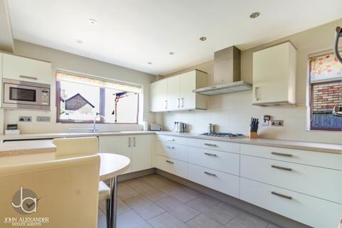 9 Longacres Hanover Square, Feering, Colchester, CO5 9QP