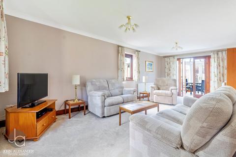 9 Longacres Hanover Square, Feering, Colchester, CO5 9QP