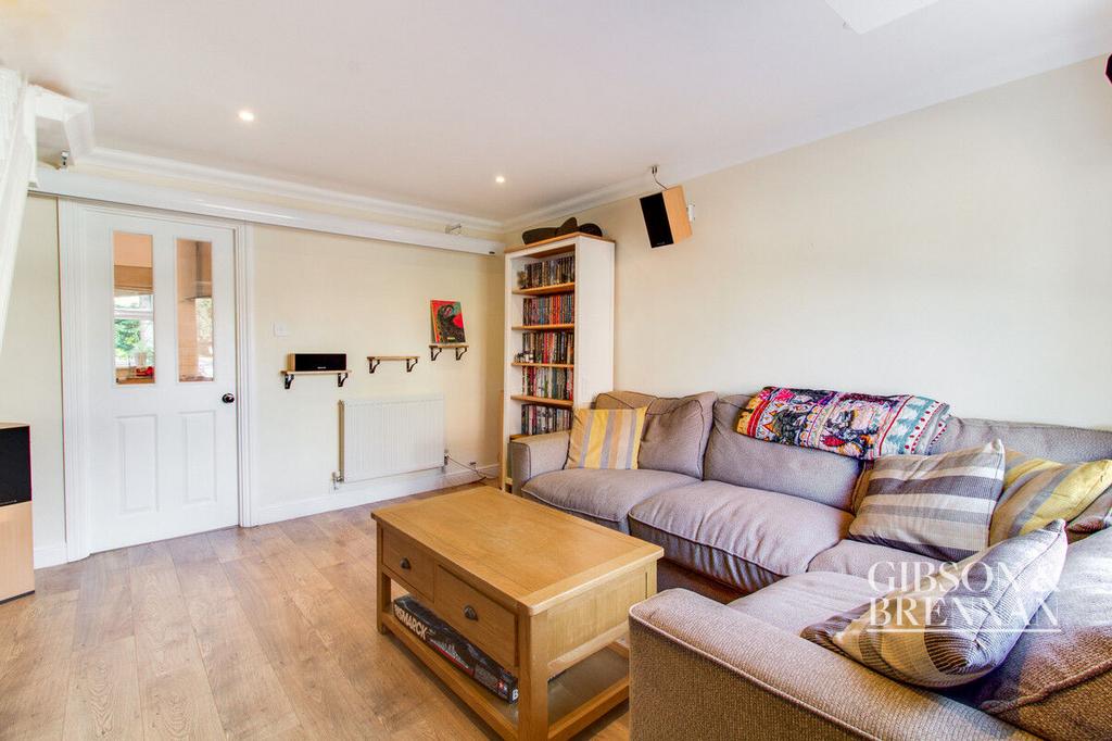 Bunting Lane, Billericay, CM11 2 bed end of terrace house for sale £385,000