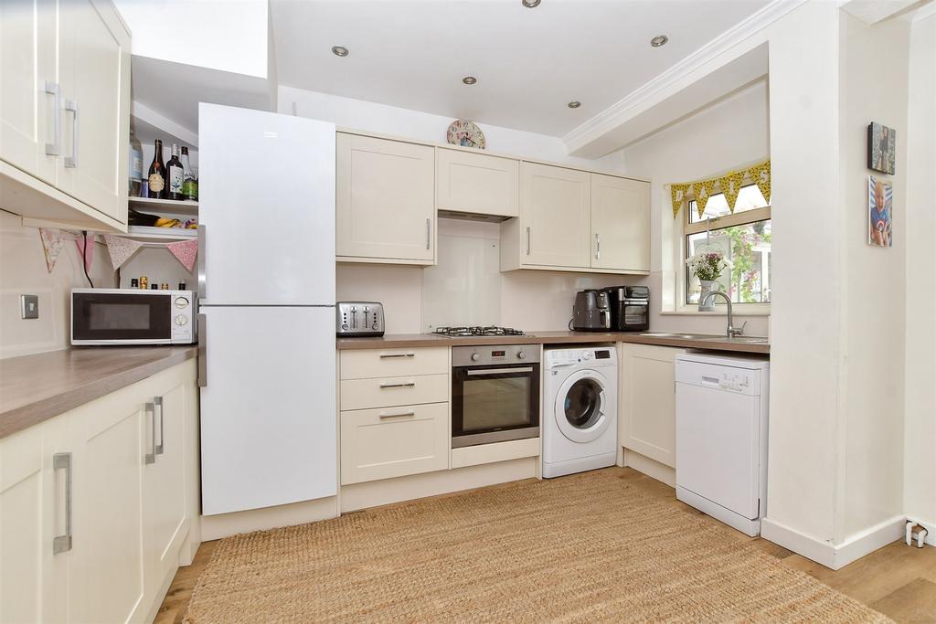 Kitchen/Dining Area