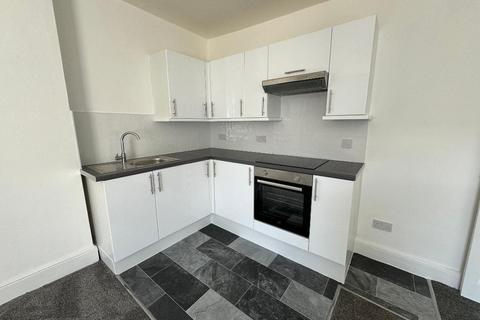 3 bedroom flat to rent, Madeira Place, Kemptown, Brighton, East Sussex, BN2 1TN