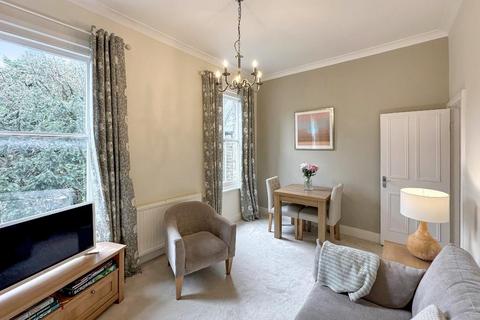 2 bedroom flat for sale, Bramley Hill, South Croydon, CR2 6LT