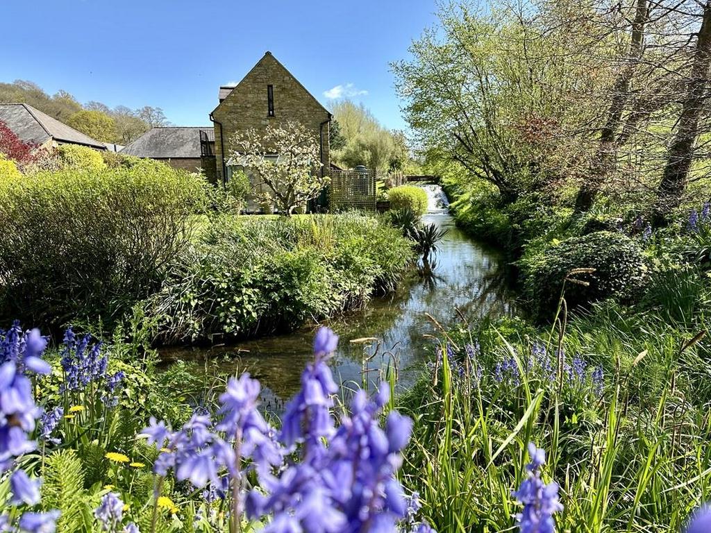Downyard, Compton Pauncefoot... 4 bed barn conversion for sale £795,000