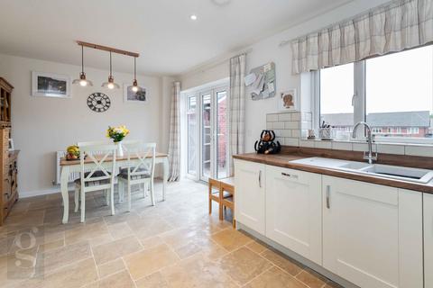7 Ringlet Drive, Holmer, Hereford, HR4 9EX
