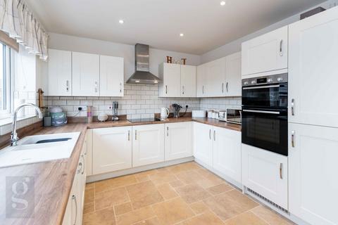 7 Ringlet Drive, Holmer, Hereford, HR4 9EX