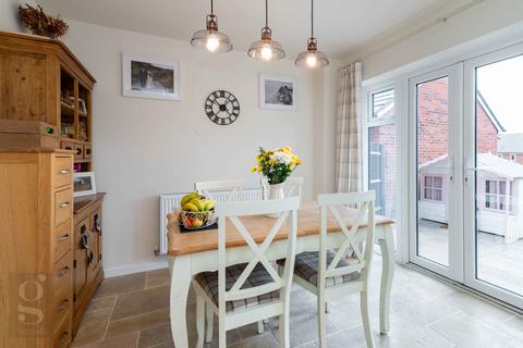 7 Ringlet Drive, Holmer, Hereford, HR4 9EX