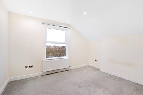 2 bedroom apartment to rent, Broxholm Road, London, SE27