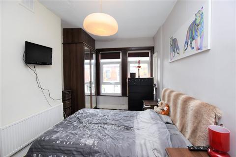 2 bedroom apartment for sale, Ingatestone Road, London, SE25