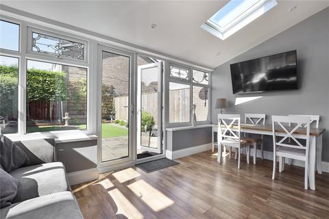 3 bedroom semi-detached house for sale, Keighley Avenue, Marton Manor
