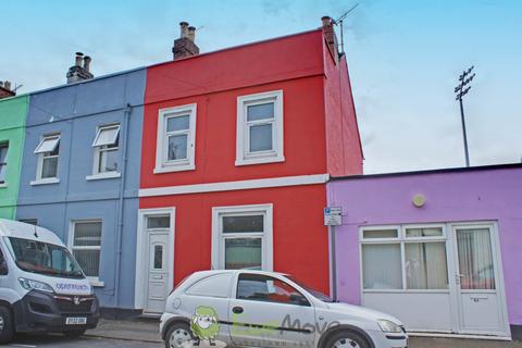 4 bedroom terraced house to rent, St. Mark Street, Gloucester, GL1 2