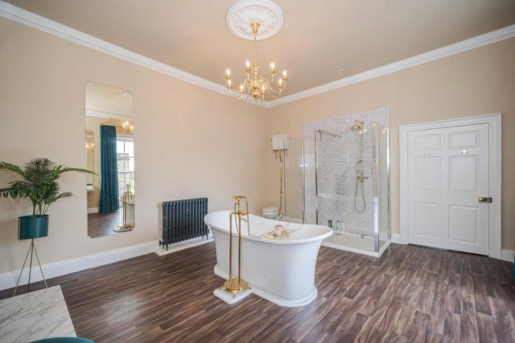 Principal Bathroom