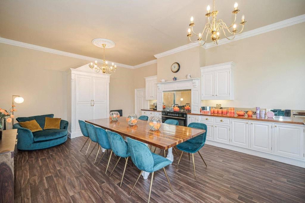 Kitchen/Dining