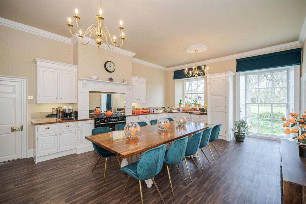 Kitchen/Dining