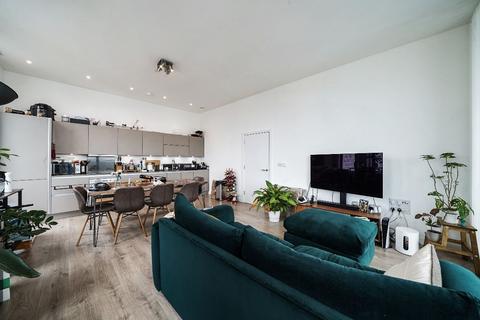 3 bedroom apartment for sale, Legacy Tower, Stratford, E15