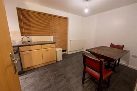 2 bedroom end of terrace house to rent, Ruislip Gardens, Middlesex. HA4