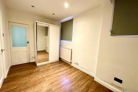 1 bedroom flat to rent, Ealing Common, London. W5