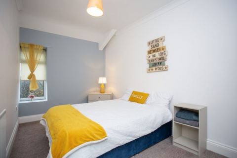 2 bedroom flat to rent, Roker Terrace, Sunderland