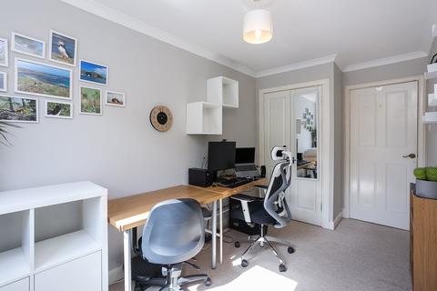 61/3, Caledonian Crescent, Edinburgh, EH11 2AT