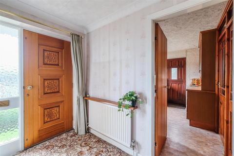 3 bedroom detached house for sale, Newbury Road, Brighouse