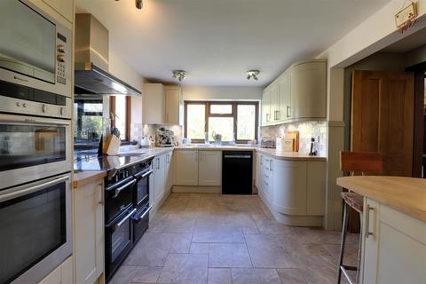 5 bedroom detached house for sale, Bourne Lane, Brimscombe, Stroud