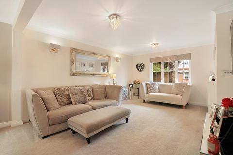 4 bedroom detached house for sale, Bell Farm Green, Billericay