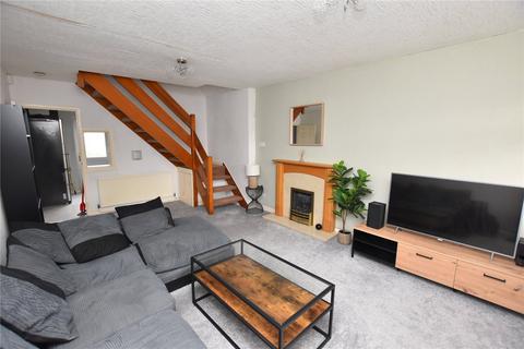 2 bedroom terraced house for sale, Woodlea Road, Yeadon, Leeds, West Yorkshire