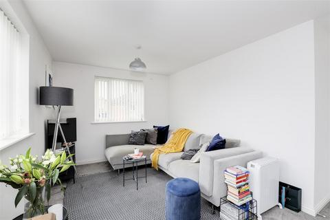 2 bedroom apartment for sale, Rose Flower Grove, Hucknall NG15