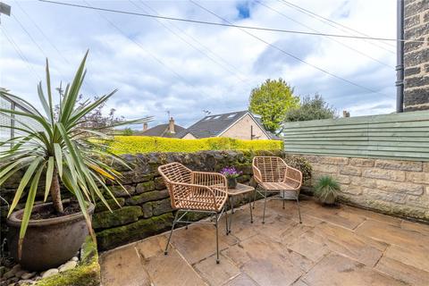 21 Long Row, Horsforth, Leeds, LS18 5AA