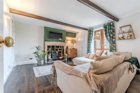 21 Long Row, Horsforth, Leeds, LS18 5AA