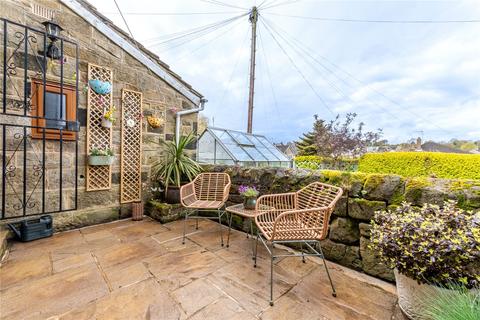 21 Long Row, Horsforth, Leeds, LS18 5AA