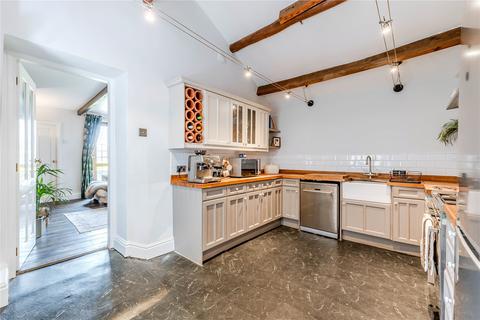 21 Long Row, Horsforth, Leeds, LS18 5AA