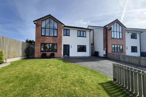 43 Downham Road North, Wirral, CH61 6UN