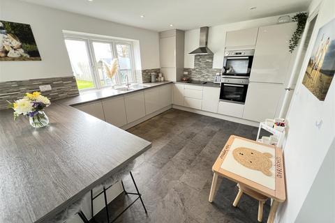 43 Downham Road North, Wirral, CH61 6UN