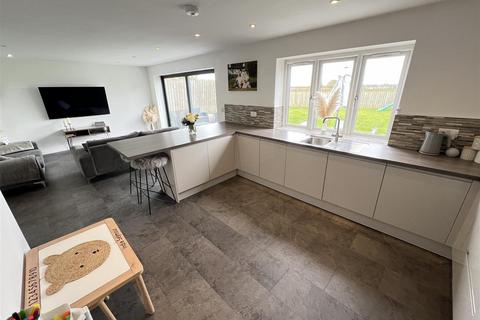 43 Downham Road North, Wirral, CH61 6UN